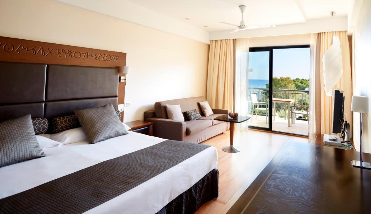 Insotel Fenicia Prestige Suites & Spa Santa Eularia des Riu Esterno foto