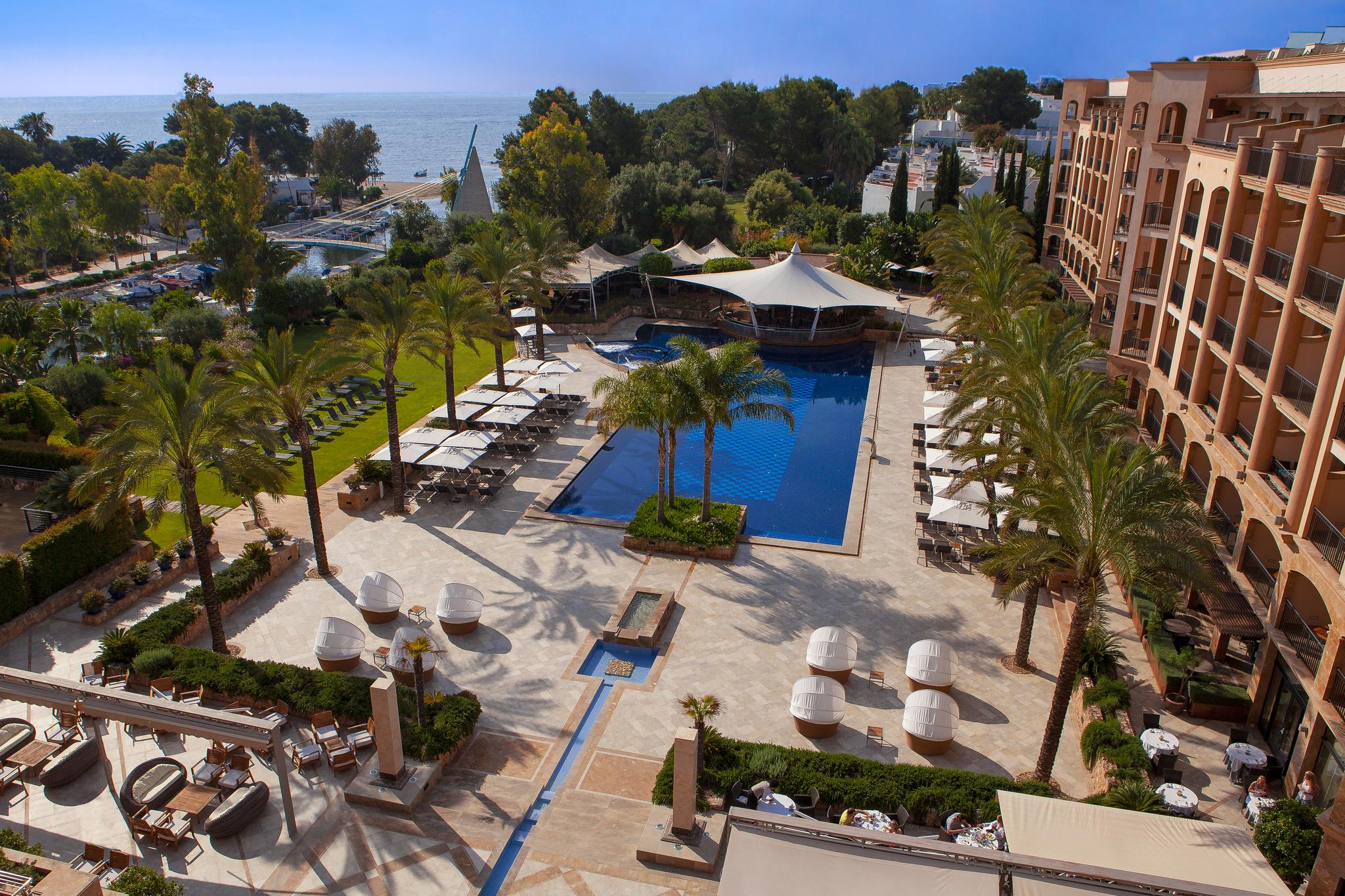 Insotel Fenicia Prestige Suites & Spa Santa Eularia des Riu Esterno foto