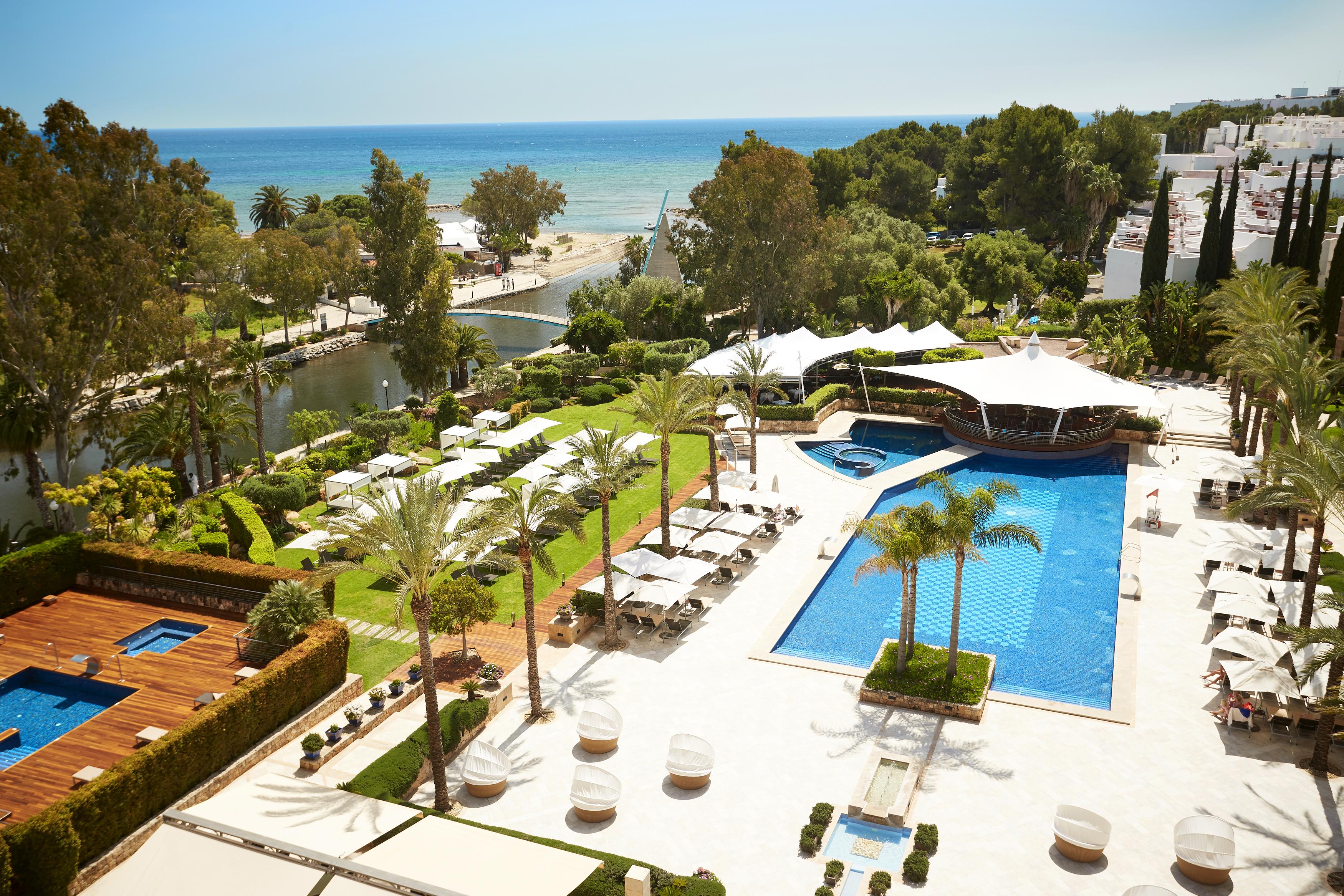 Insotel Fenicia Prestige Suites & Spa Santa Eularia des Riu Esterno foto