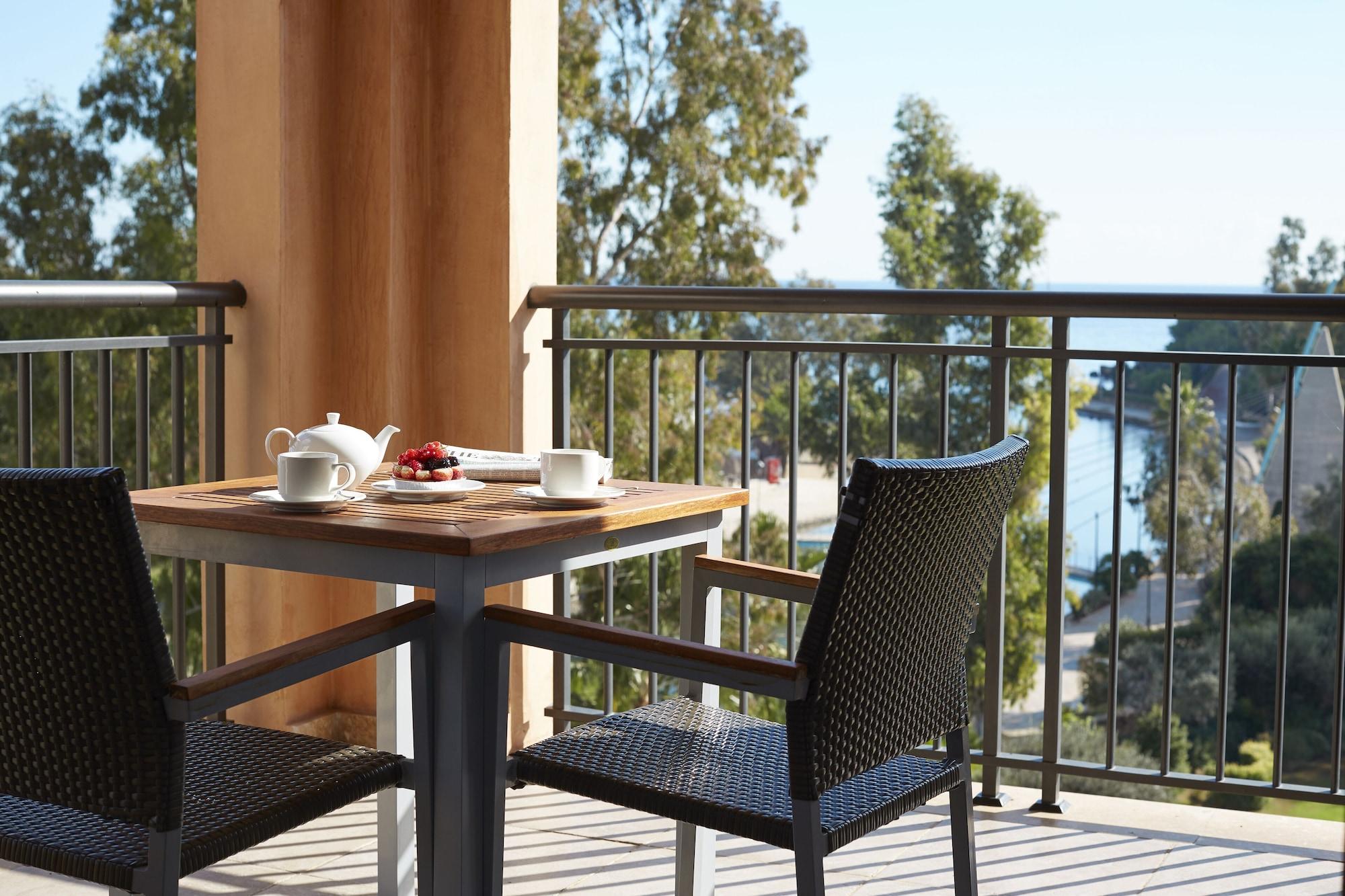Insotel Fenicia Prestige Suites & Spa Santa Eularia des Riu Esterno foto