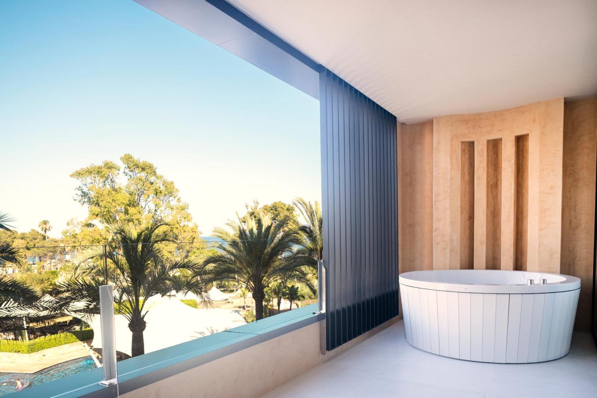 Insotel Fenicia Prestige Suites & Spa Santa Eularia des Riu Esterno foto