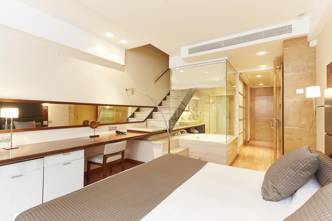 Insotel Fenicia Prestige Suites & Spa Santa Eularia des Riu Esterno foto