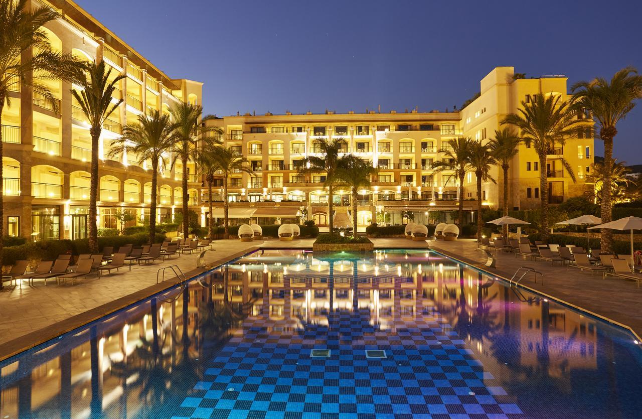 Insotel Fenicia Prestige Suites & Spa Santa Eularia des Riu Esterno foto